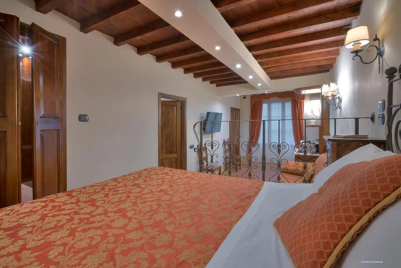 Aparthotel First Of Florence